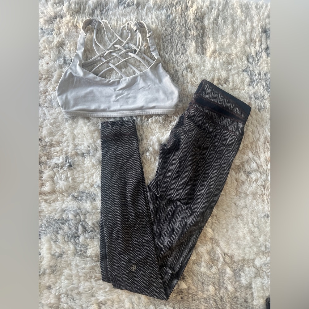 Lululemon brown houndstooth leggings & white lululemon sports Bra